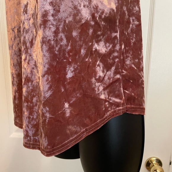 Honey Punch Crushed Velvet Top with Frayed Lace and Adjustable Straps, size S - Picture 4 of 11